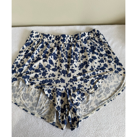 Women's Old Navy sleep Shorts XS White Blue Floral Print - Picture 1 of 7
